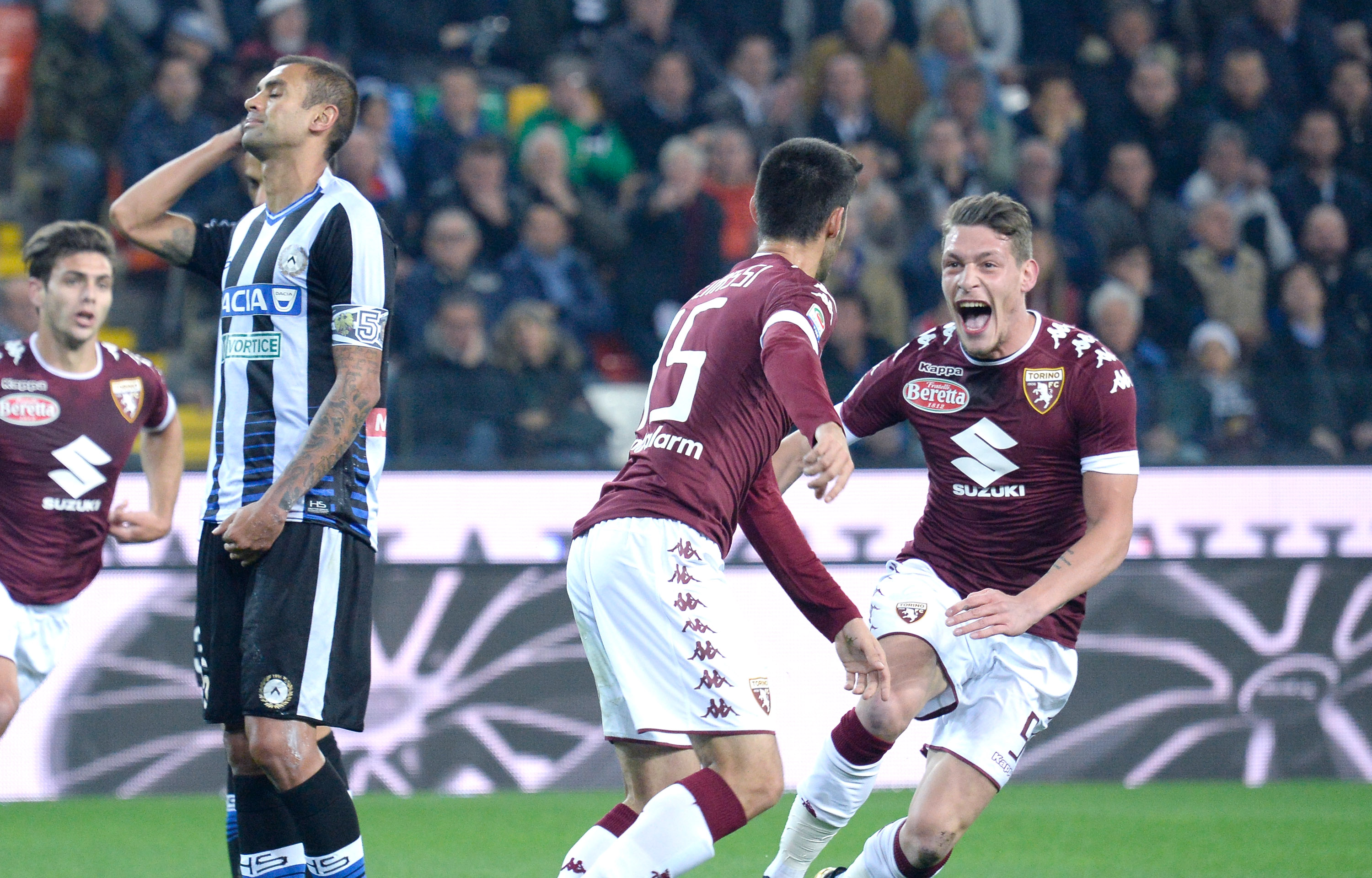 Belotti e Benassi (Torino) esultano per il gol di quest'ultimo nello scorso scontro diretto tra Udinese e Torino
