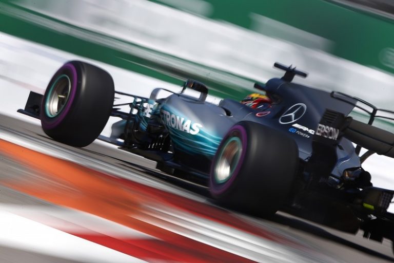 Prove libere Gp Sochi: Mercedes volano e Ferrari inseguono