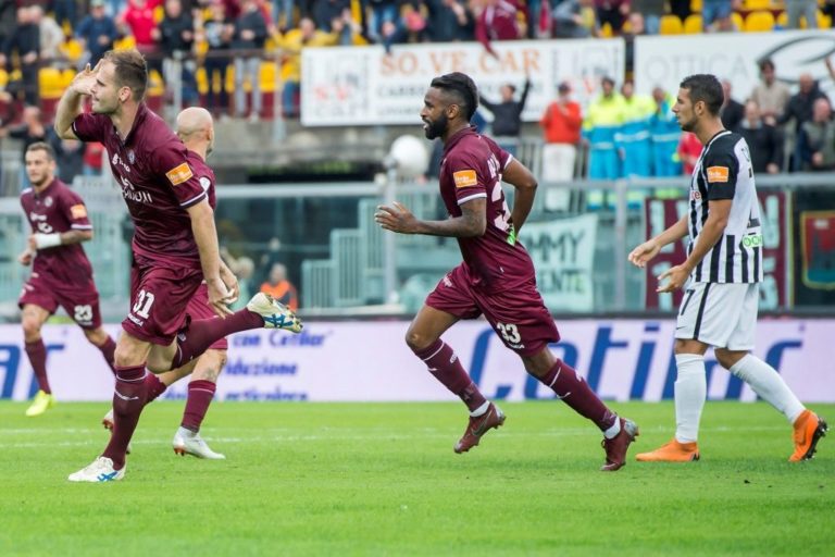 Livorno-Ascoli 1-0, si sbloccano i toscani arriva la prima vittoria