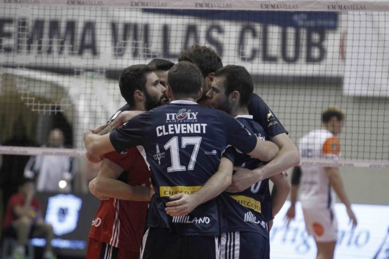 Volley Serie A1, secondo stop consecutivo al tie break: Milano cade a Siena che trova la prima gioia