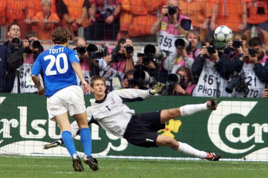 Francesco Totti - Il famoso cucchiaio che lo ha reso famoso agli Europei.