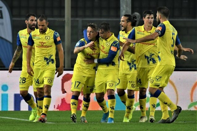 Il Chievo ha vinto contro il Crotone per 2-1