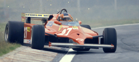La Ferrari con il numero 27 di Gilles Villeneuve.
