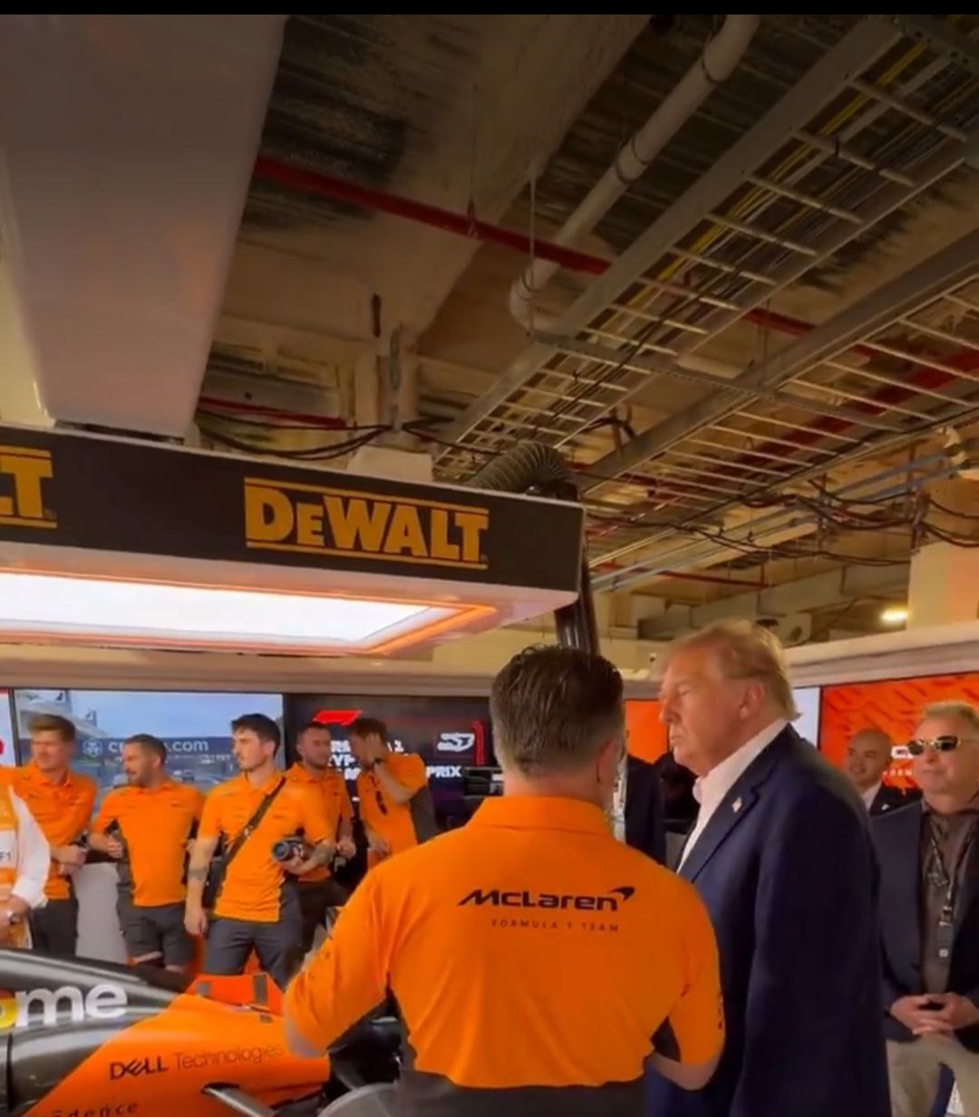 La McLaren rilascia un comunicato per spiegare la visita di Donald Trump ai box di F1