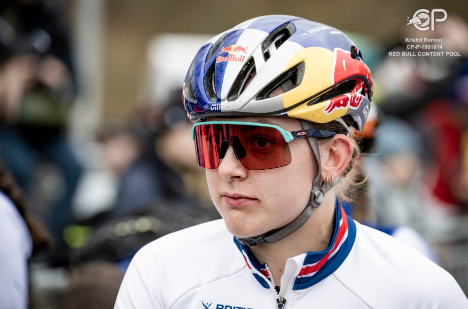 Zoe Bäckstedt: Secondo Posto da Record nella Coppa del Mondo di Ciclocross a Zonhoven